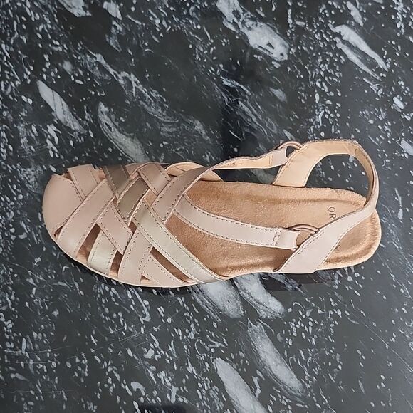 EARTH ORIGINS BERRI WOVEN CASUAL ROUND TOE SLIP-ON SANDALS - Picture 12 of 14